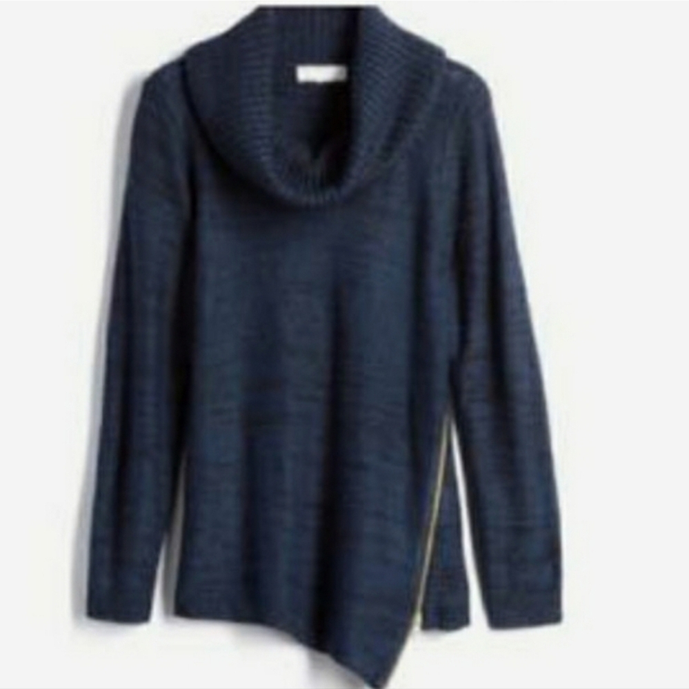 🛍Emily Rose Cowl neck asymmetrical zipper front Blue Multi sweater M